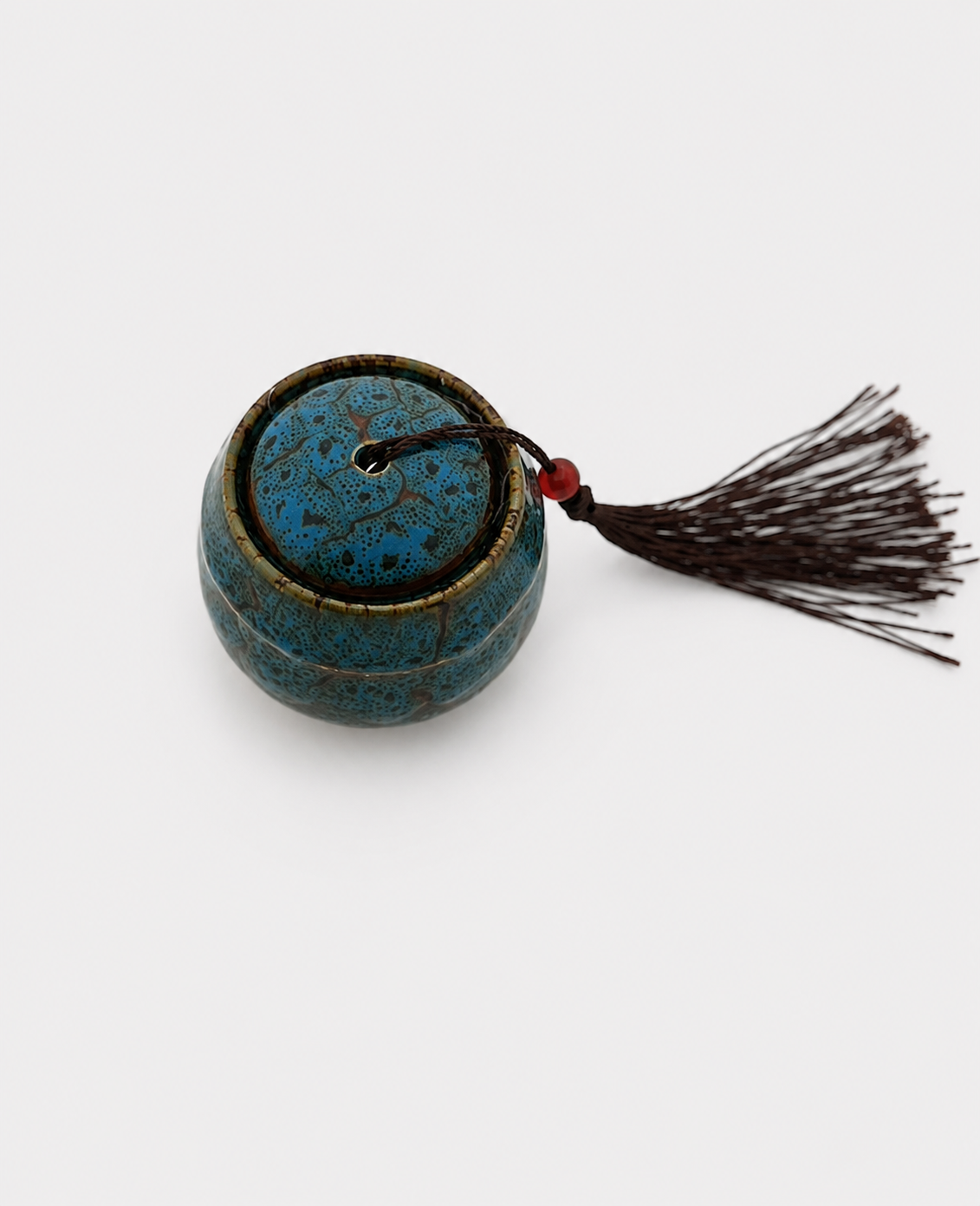 rm mini urn met kwastje - rememberme webshop - kleine urn - blauwe urn - dieren urn - as verdelen